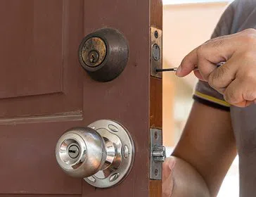 Gallery Locksmith Store Dallas, TX 972-512-6396 - 7-Lock-Installation